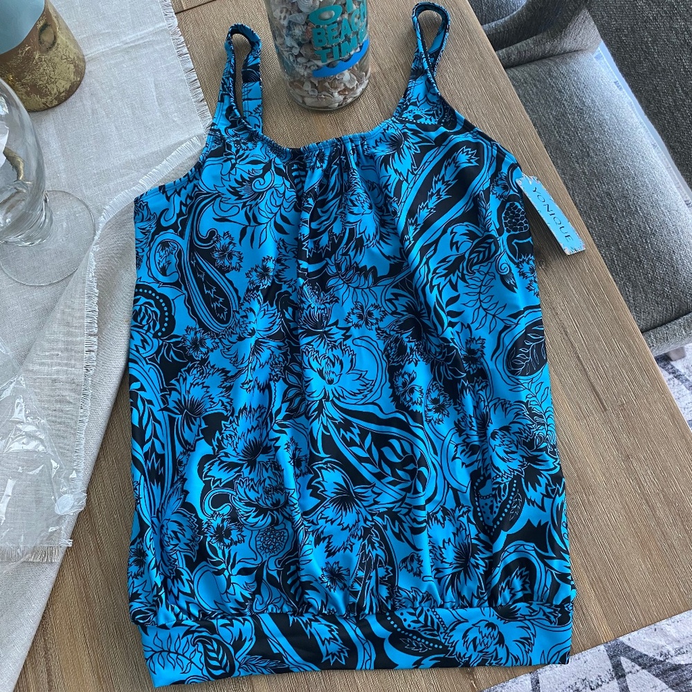 NWT Yonique Blouson Swimsuit Top Sz M